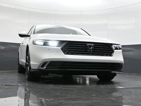 Used 2024 Honda Accord Touring image 25