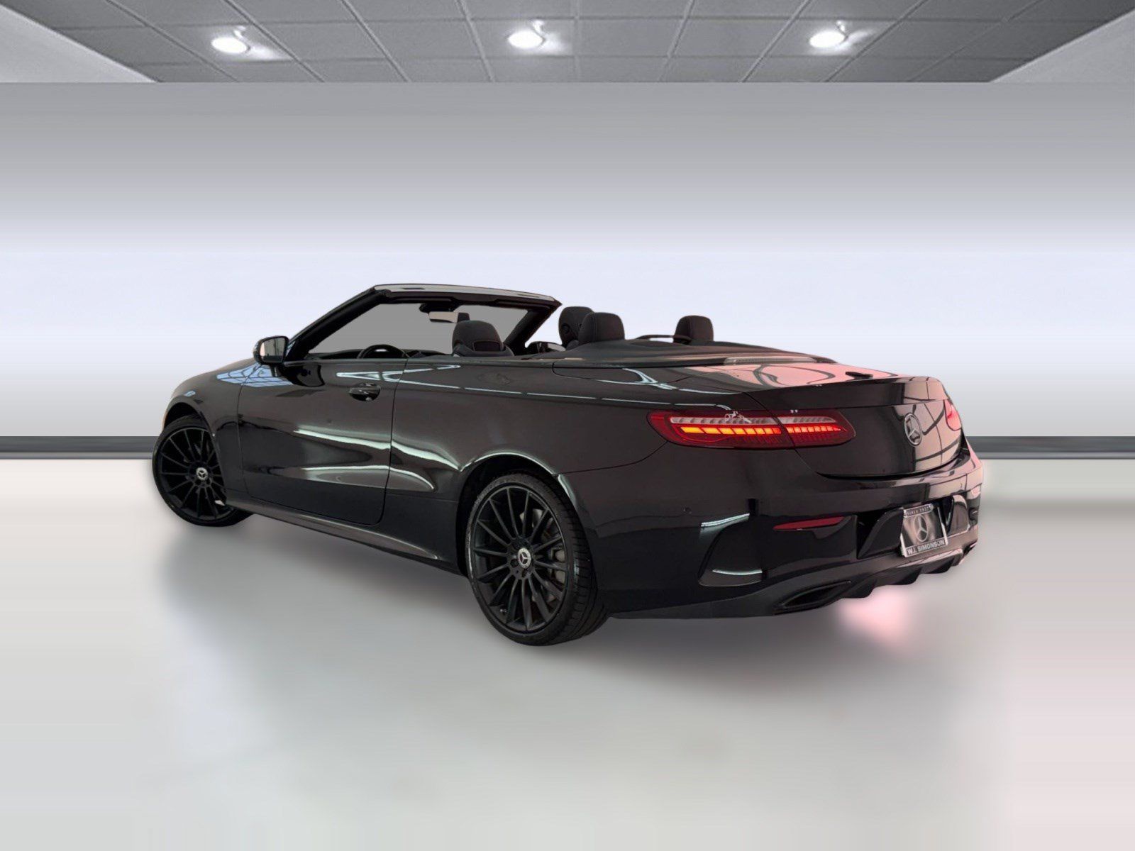 Used 2023 Mercedes-Benz E 450 Cabriolet image 3