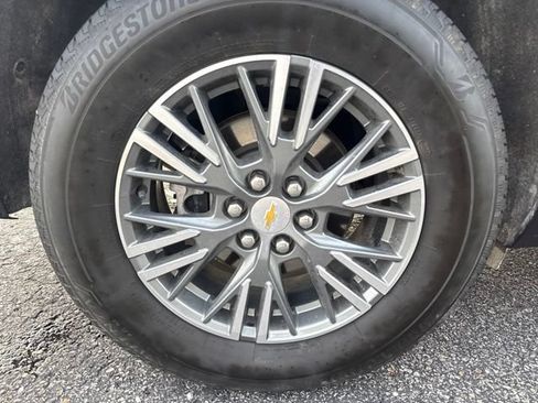 Used 2024 Chevrolet Traverse LT w/ LPO, Floor Liner Package FWD image 42