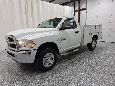 Used 2017 RAM 3500 Tradesman w/ Chrome Appearance Group AWD/4WD image 2