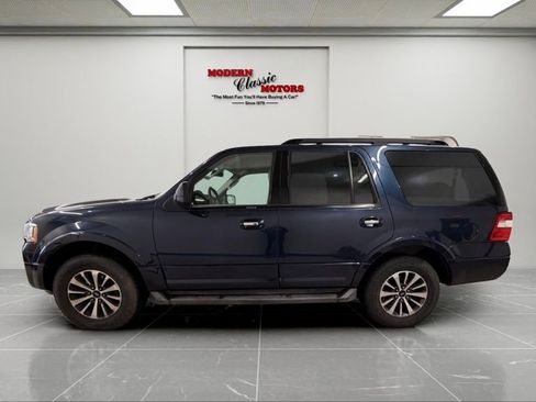 Used 2016 Ford Expedition XLT w/ Equipment Group 202A AWD/4WD image 4
