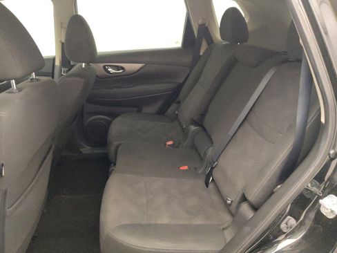 Used 2016 Nissan Rogue S FWD image 18