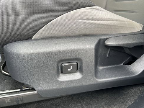 Used 2024 Toyota Tacoma TRD Sport image 14