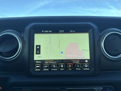 Used 2022 Jeep Wrangler Unlimited Rubicon 4xe w/ Cold Weather Group AWD/4WD image 23