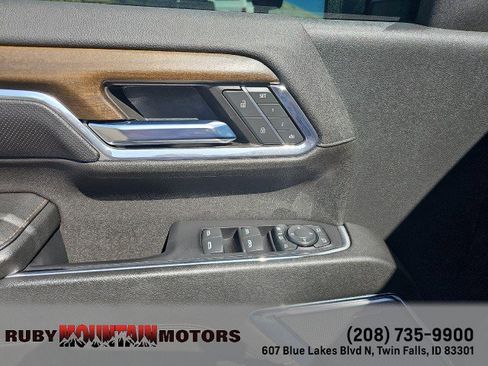 Used 2024 Chevrolet Silverado 3500 High Country w/ High Country Premium Package image 12