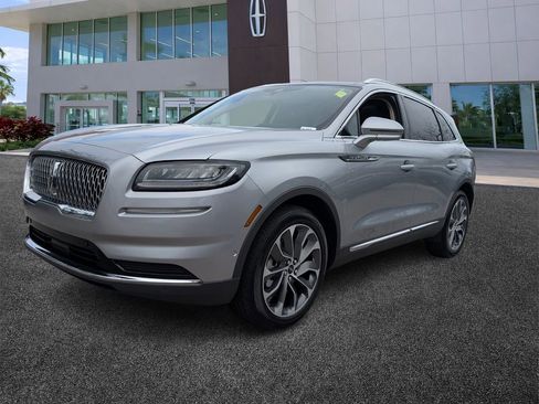 Certified 2022 Lincoln Nautilus Reserve w/ Equipment Group 201A FWD image 3