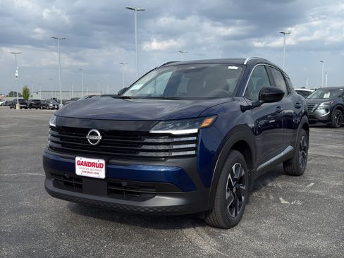 New 2026 Nissan Kicks SV w/ SV Premium Package image 2