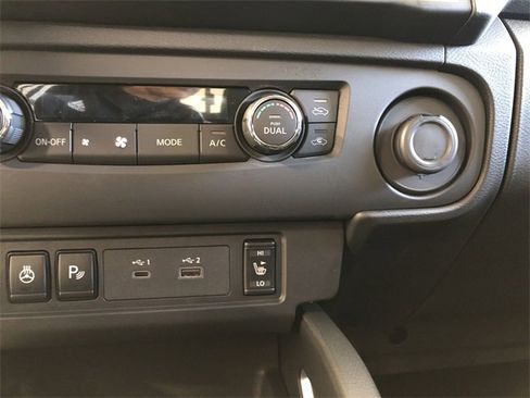 Certified 2025 Nissan Frontier SV w/ SV Convenience Package image 25