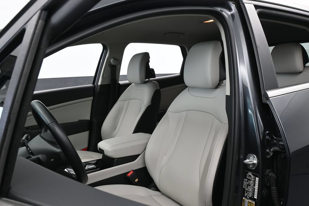 Used 2024 Kia Sportage EX FWD image 10