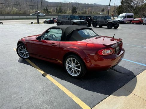 Used 2009 MAZDA MX-5 Miata Grand Touring w/ Premium Pkg image 5