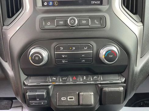 Used 2021 GMC Sierra 2500 4x4 Crew Cab w/ Convenience Package image 26