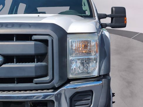 Used 2014 Ford F450 XL w/ Power Equipment Group image 27