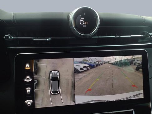 New 2024 Maserati Grecale GT image 4