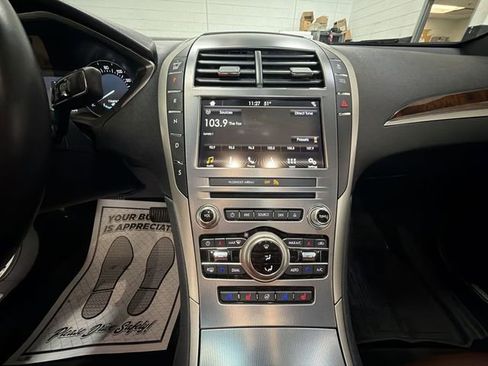 Used 2017 Lincoln MKZ Reserve w/ Climate Package FWD image 16