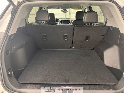 Used 2022 GMC Terrain SLT image 36
