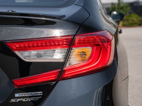 Used 2022 Honda Accord Sport image 15