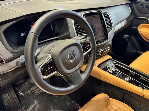 Used 2025 Volvo XC90 B6 Ultra w/ Protection Package image 17