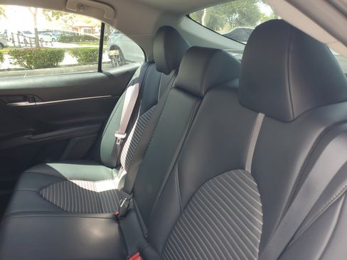 Used 2023 Toyota Camry SE FWD image 13