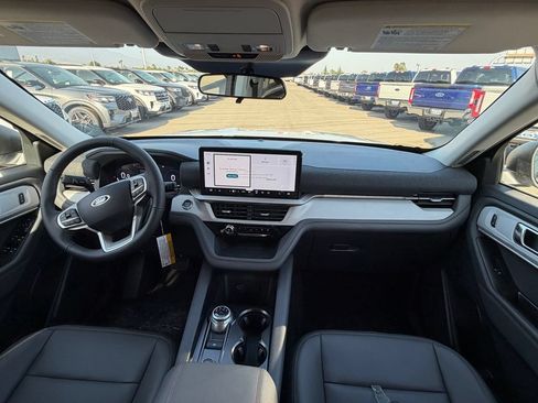 New 2026 Ford Explorer Active w/ Active Comfort Package RWD image 12