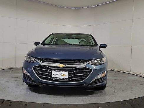 Used 2024 Chevrolet Malibu LT image 3