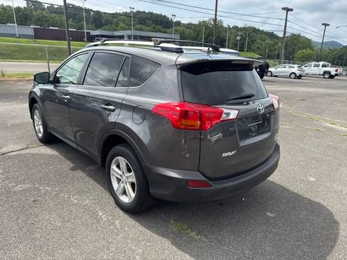 Used 2014 Toyota RAV4 XLE AWD/4WD image 6