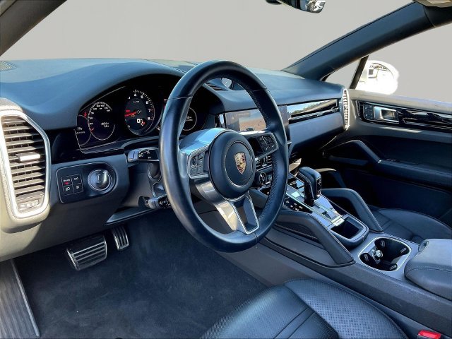 Used 2023 Porsche Cayenne S w/ Premium Package Plus AWD/4WD image 18