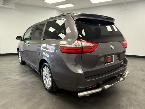 Used 2015 Toyota Sienna XLE w/ XLE Navigation Package AWD/4WD image 4