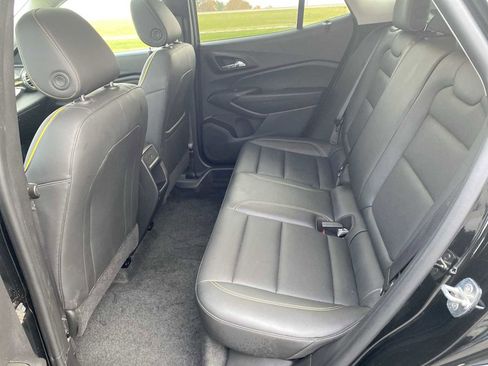 Used 2024 Chevrolet Trax ACTIV w/ Sunroof Package image 24