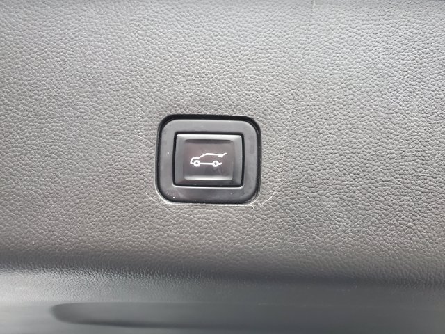 Certified 2021 Chevrolet Traverse LT FWD image 11