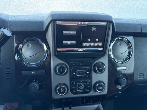 Used 2015 Ford F350 Platinum image 14
