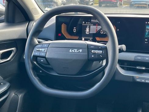 Certified 2025 Kia K4 LXS image 16