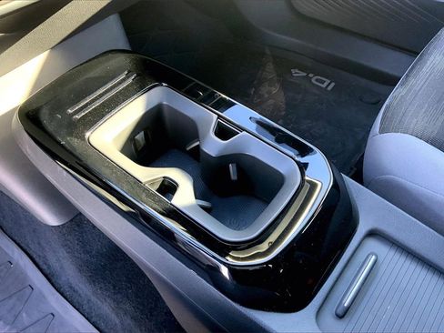 Used 2022 Volkswagen ID.4 Pro image 15