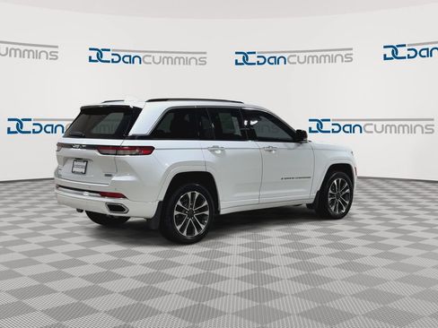 Used 2022 Jeep Grand Cherokee Overland AWD/4WD image 8