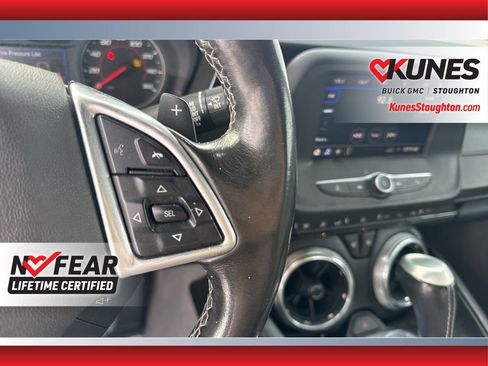 Used 2020 Chevrolet Camaro LT image 27