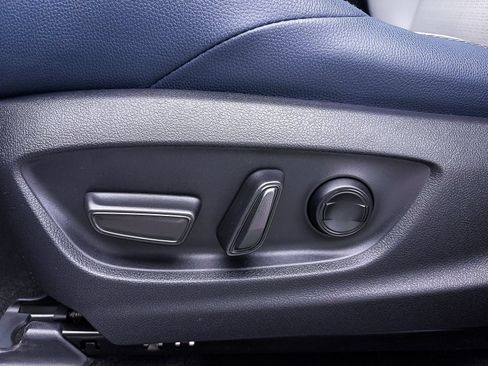 Used 2023 Subaru Solterra AWD image 22