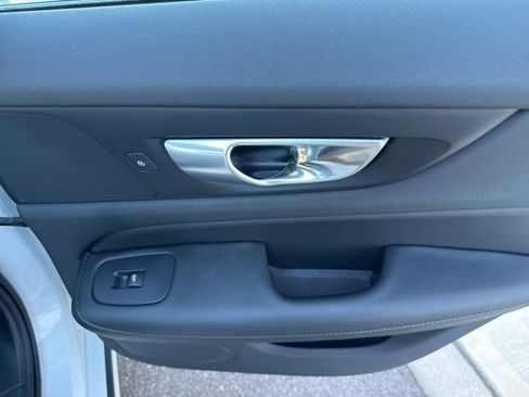 Certified 2024 Volvo S60 B5 Core image 14