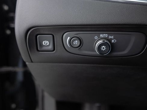 Used 2018 Buick Enclave Essence w/ Trailering Package image 39