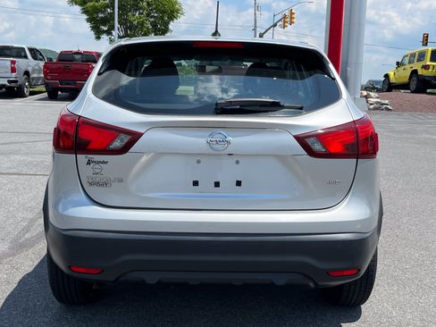 Used 2018 Nissan Rogue Sport S AWD/4WD image 6