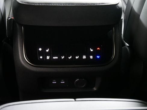 New 2026 INFINITI QX80 Autograph w/ Premium Cargo Package image 14