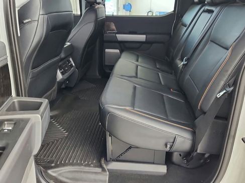 Used 2025 Ford F250 Lariat w/ Lariat Ultimate Package AWD/4WD image 27