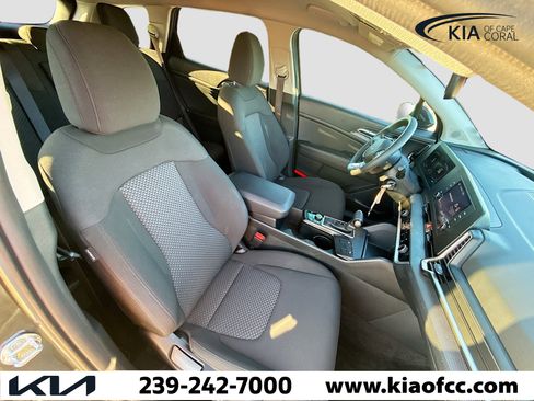 Certified 2025 Kia Sportage LX image 14