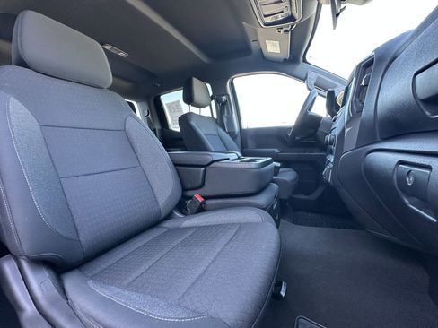 Used 2023 Chevrolet Silverado 1500 Custom image 13