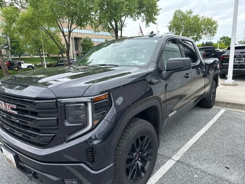Used 2026 GMC Sierra 1500 Elevation w/ Preferred Package AWD/4WD image 2