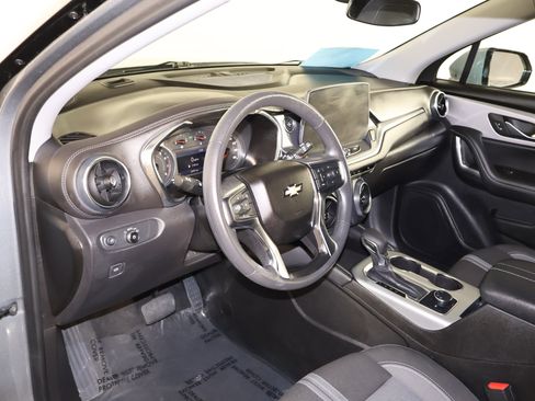 Used 2025 Chevrolet Blazer LT image 36