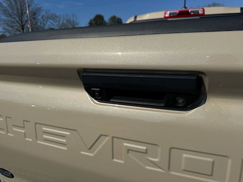 Used 2024 Chevrolet Colorado Trail Boss w/ Technology Package image 8