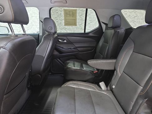 Used 2021 Chevrolet Traverse LT w/ LT Premium Package AWD/4WD image 15