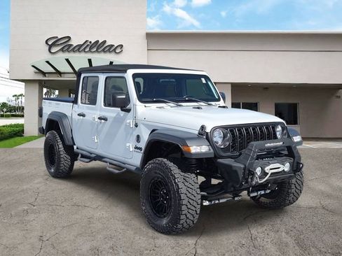 Used 2020 Jeep Gladiator Sport w/ Quick Order Package 24S image 7