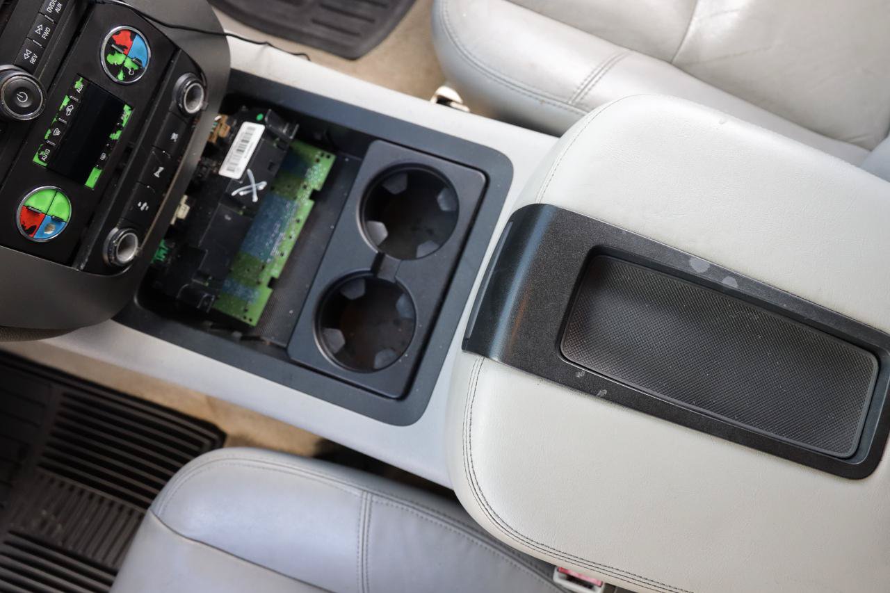 Used 2007 GMC Yukon SLT w/ SLT Preferred Equipment Group RWD image 33