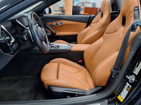 Used 2022 BMW Z4 M40i w/ Premium Package RWD image 16