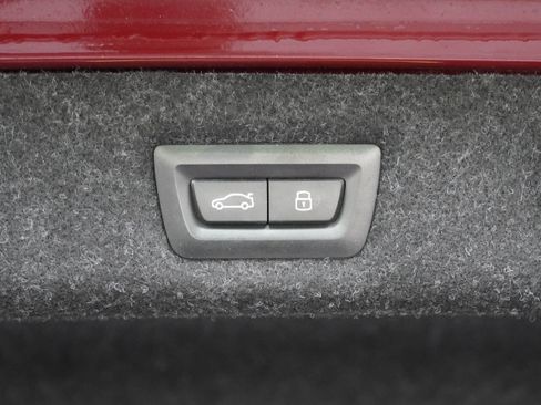 Certified 2023 BMW 530e w/ Premium Package RWD image 37
